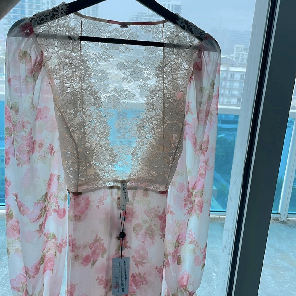 NWT Gorgeous, feminine For Love & Lemons robe.